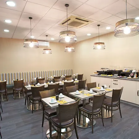 Hotel Campanile Prime - Lyon Eurexpo Arena Stadium 3*